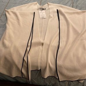 MM LeFleur Ivory Angelou Shawl NWT